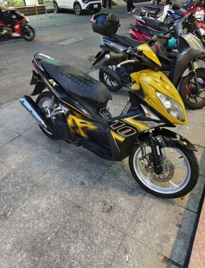 Yamaha Nouvo 135cc scooter for sale, 6.5M VND
