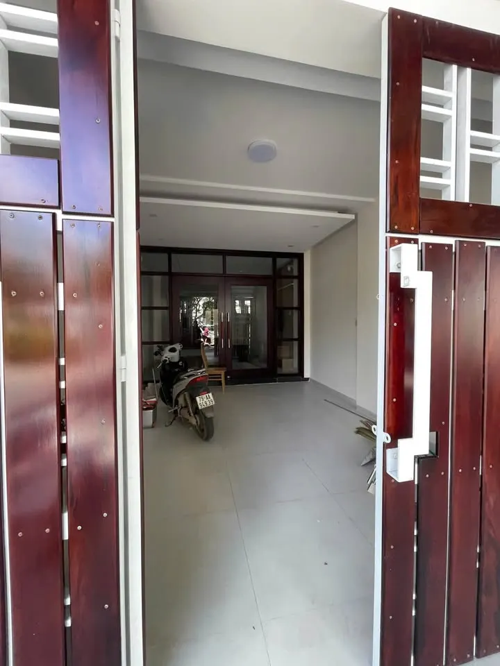 Cho thuê nhà 4 tầng trên đường Trần Khánh Dư, Nha Trang, 29 triệu VND/tháng — 10/10