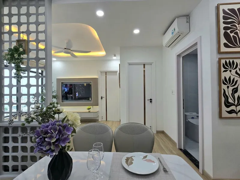 2-Bedroom Apartment in Okeanus Complex – Sea View, Designer Renovation