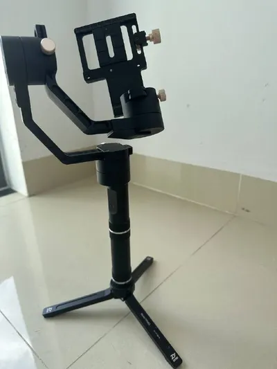 Zhiyun Crane V2 三轴云台稳定器 — 4/5