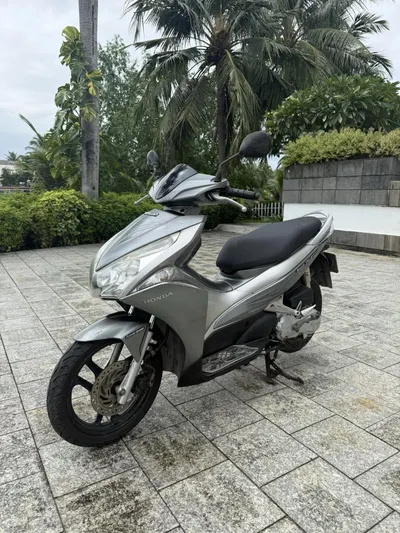 Honda Air Blade 2013 – 110cc Scooter, Grey, Excellent Condition