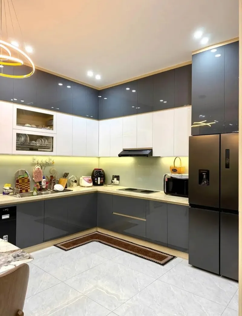 3-bedroom furnished house for rent in Mi Gia, 270 m²