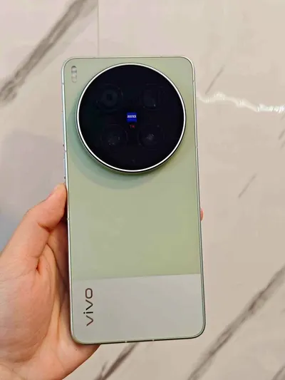 VIVO X300 Ultra smartphone, full box (16/512GB)