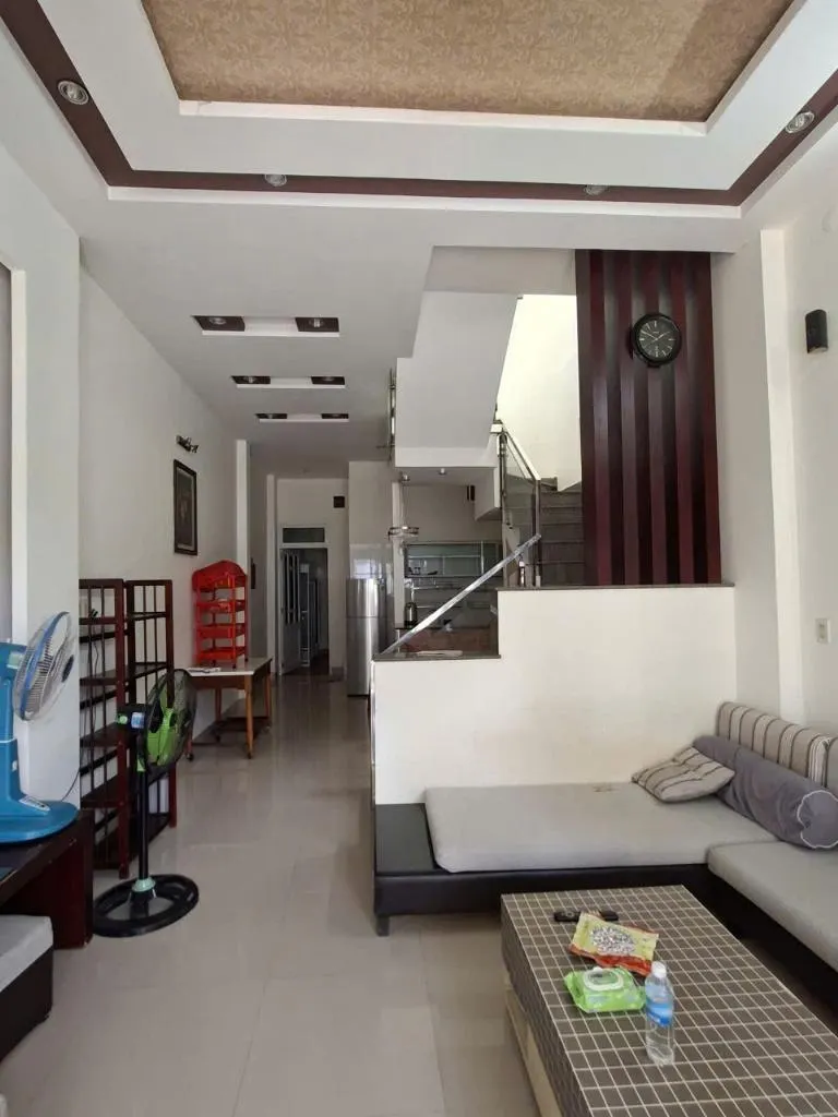 3-bedroom house for rent, Nguyen Du, city centre