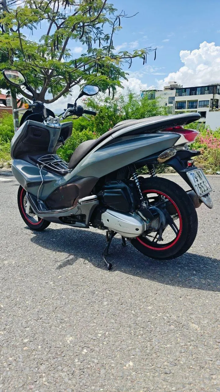出售本田PCX 125踏板车，2014年款 — 3/4