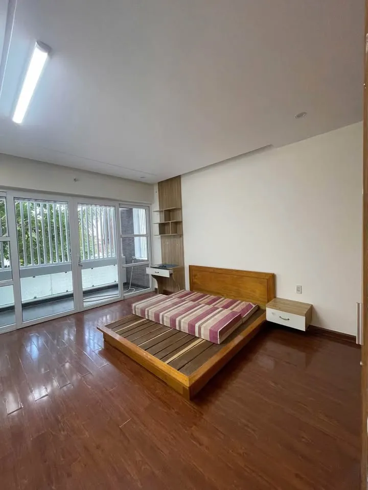 Cho thuê nhà 4 tầng trên đường Trần Khánh Dư, Nha Trang, 29 triệu VND/tháng — 4/10