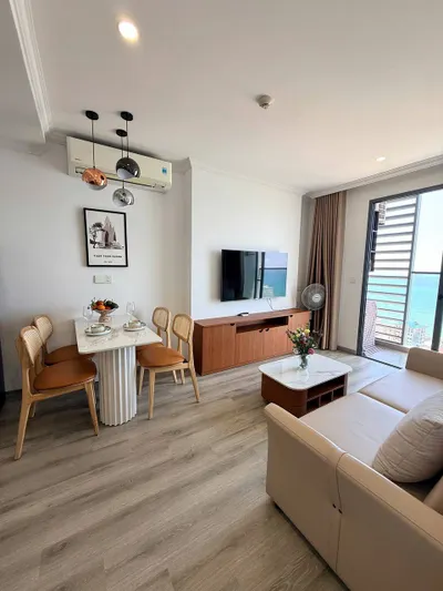 Gold Coast 풀옵션 2베드룸 아파트, 61 m², 월 2,600만 VND