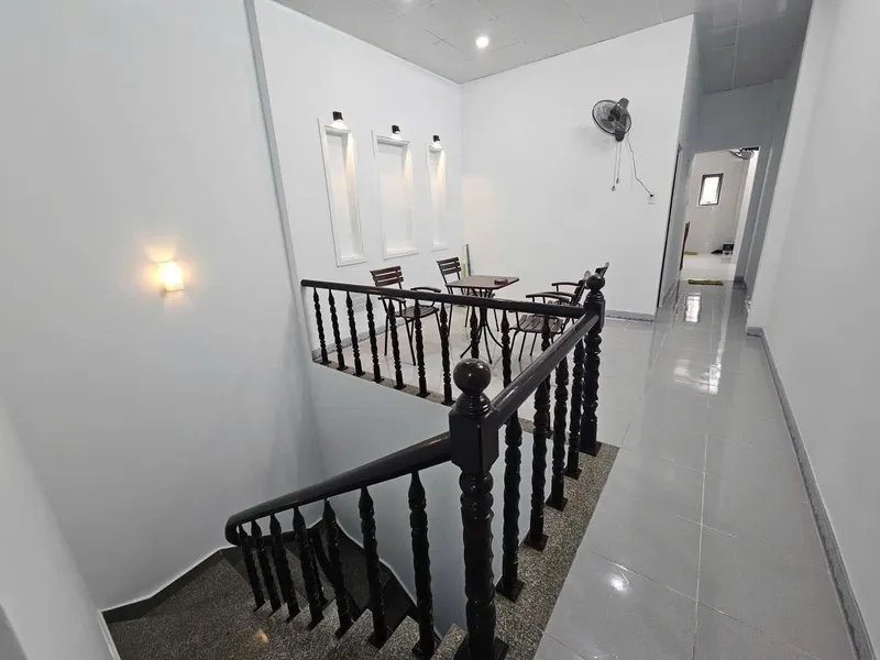 Nhà 2 đơn vị, 4 phòng ngủ – Bắc Nha Trang (Vĩnh Hòa) – Đầy đủ nội thất – 17 triệu VND/ngày — 8/9