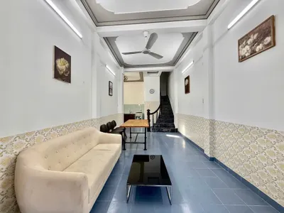 Whole house for rent in Phương Sài, 15M VND/month, live & business — 2/5
