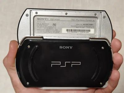 Multi-item sale: PSP GO, manga box set, two cameras — 2/10