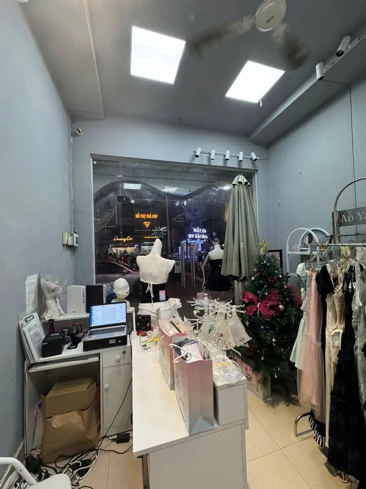Street-front commercial house for rent on Đường 2/4, 20M VND/month — 4/10