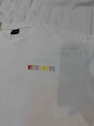Áo phông VETEMENTS chính hãng, size L, đã qua sử dụng — 2/7