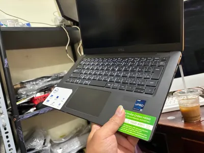 Laptop Dell Latitude 7310 cũ, i7 / 16GB / SSD 256GB — 2/10