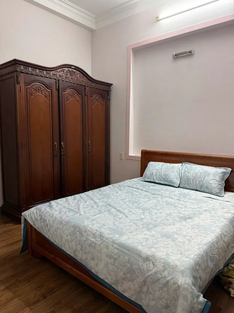 Whole 3-storey house for rent near Ba Làng Market, north Nha Trang — 9/10