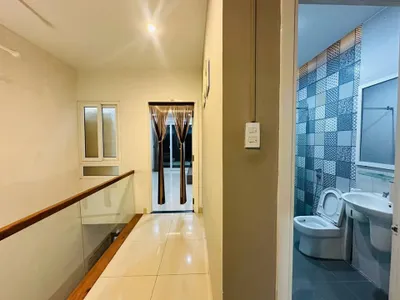 Трёхэтажный дом с мебелью на красной линии, Ta Xuan Thu, VCN Phuoc Hai, продажа — 3/10