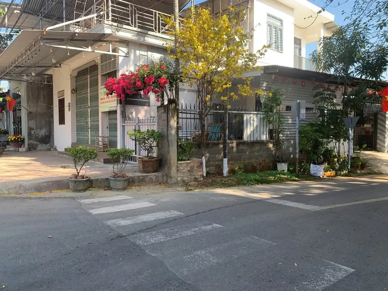 Small 30m² space for rent at Nguyễn Trãi – Lê Thánh Tôn corner, 2.5M VND — 6/6