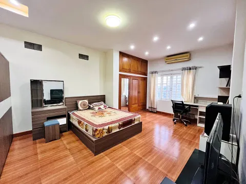 3-bedroom full-furnished house for rent in Phuong Sai, Nha Trang, 24M VND/month