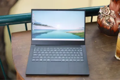 Razer Blade Stealth laptop (i7, 16GB RAM, 512GB SSD) for sale — 3/9