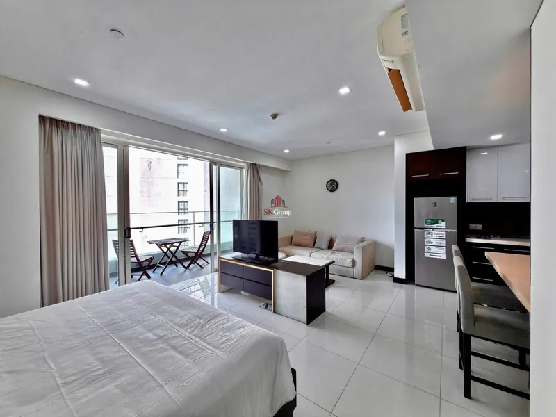 Corner studio for rent at The Costa Tran Phu, city centre — 7/8