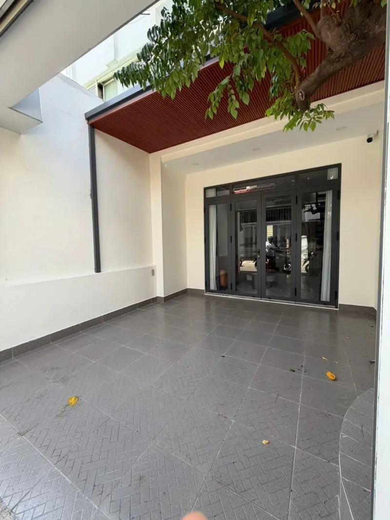 Nhà 2 phòng ngủ mới gần Scenia Bay cho thuê — 2/5
