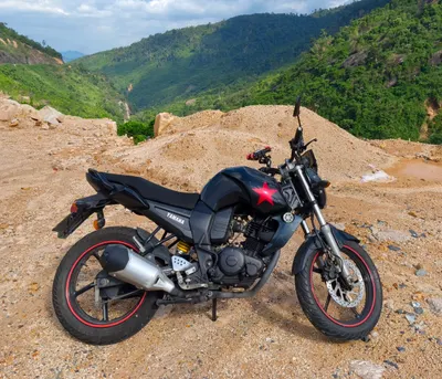 Yamaha FZ150i motorbike for sale