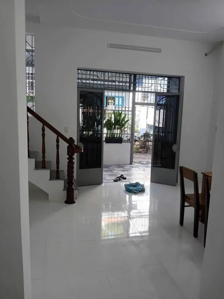 Furnished house near Hon Chong for rent, 10M VND/month — 10/10