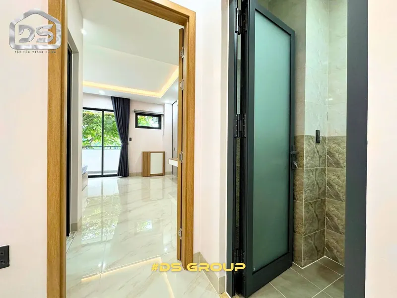 Spacious pet-friendly apartment with big balcony, VCN Phuoc Long 2 — 3/8