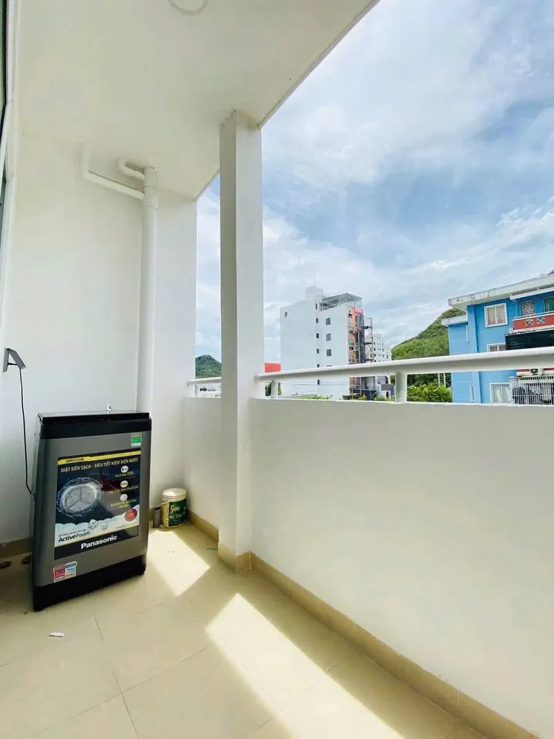 2-bedroom furnished corner apartment in Binh Phu 2, 14M VND/month — 2/4